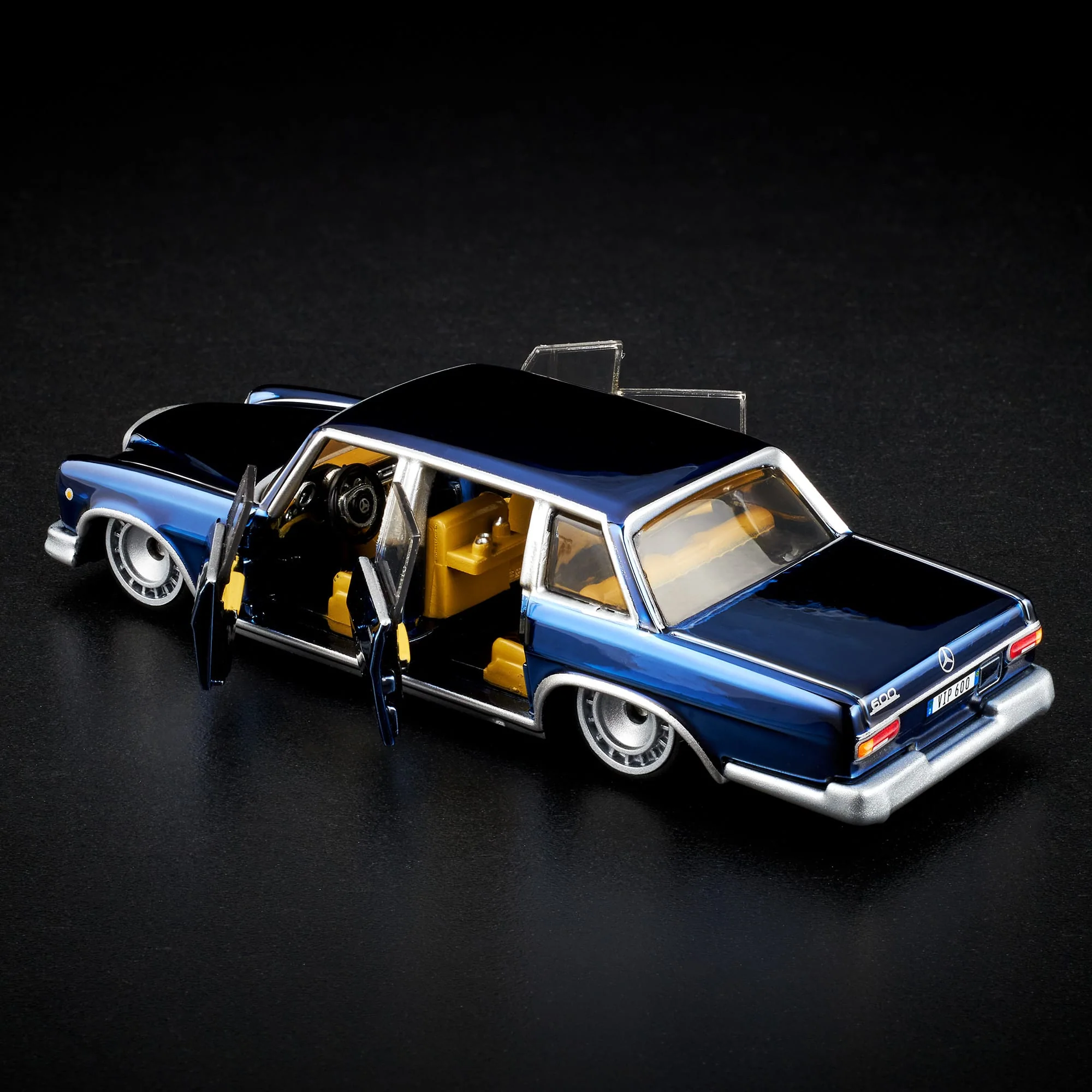 Hot Wheels RLC Exclusive 1964 Mercedes-Benz 600 - Image 18