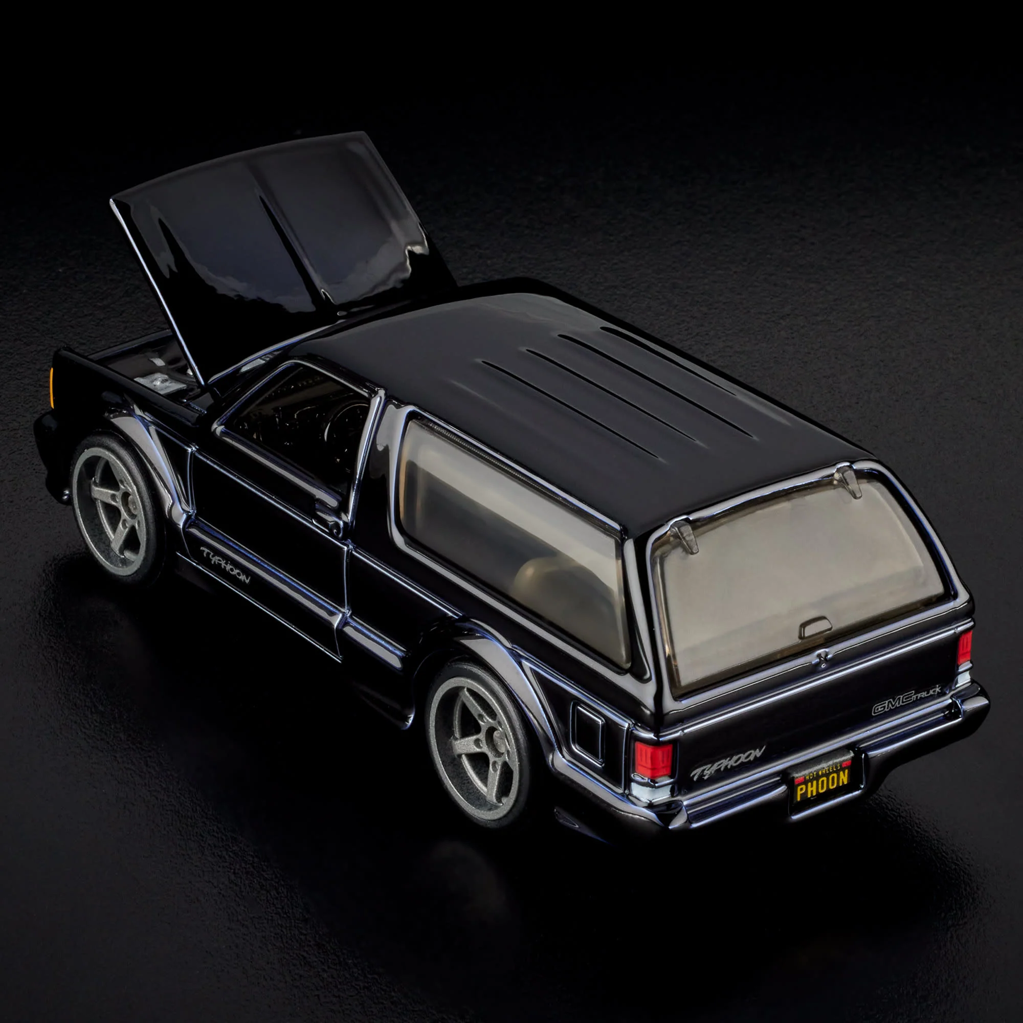 Hot Wheels RLC Exclusive 1992 GMC Typhoon - Image 11
