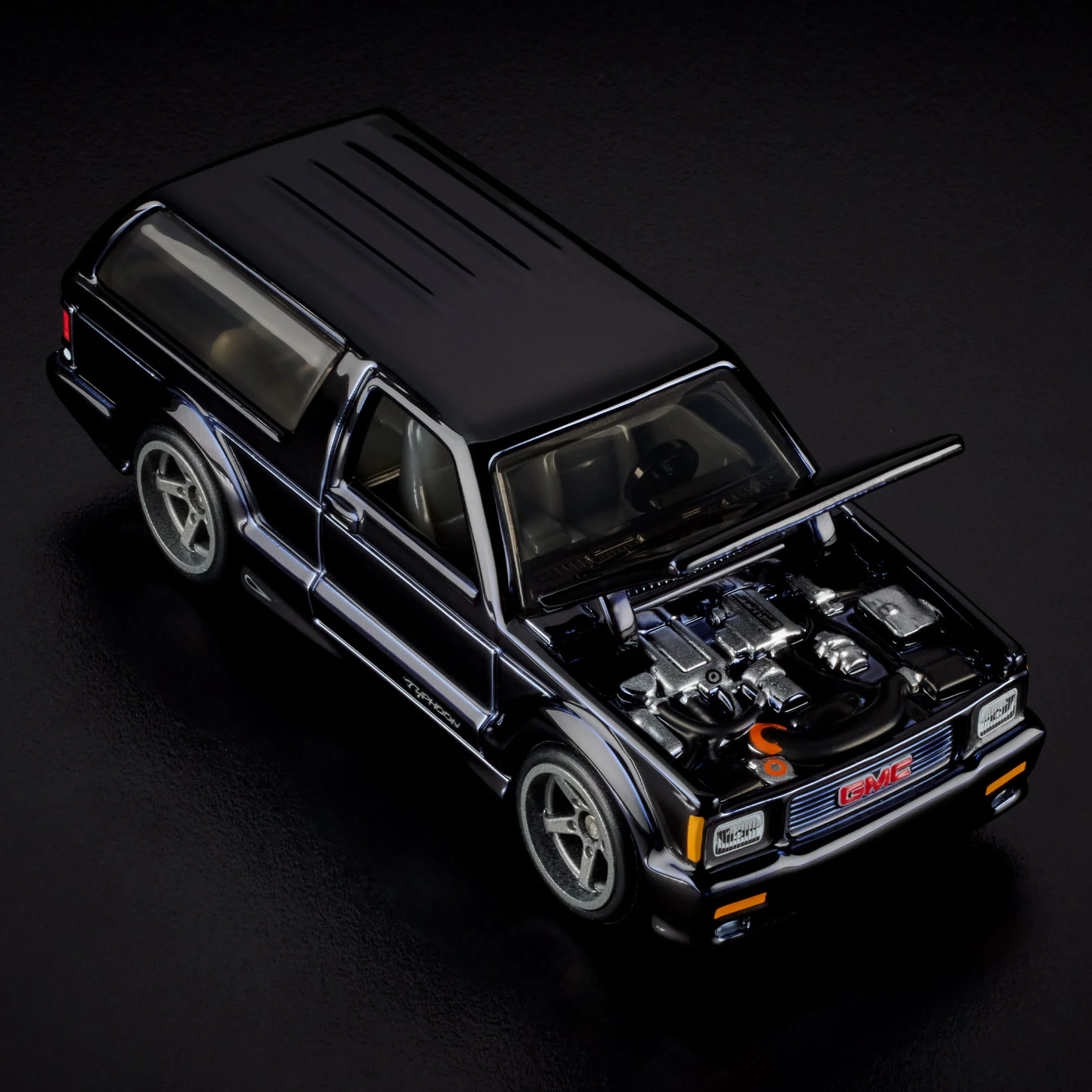 Hot Wheels RLC Exclusive 1992 GMC Typhoon - Image 13