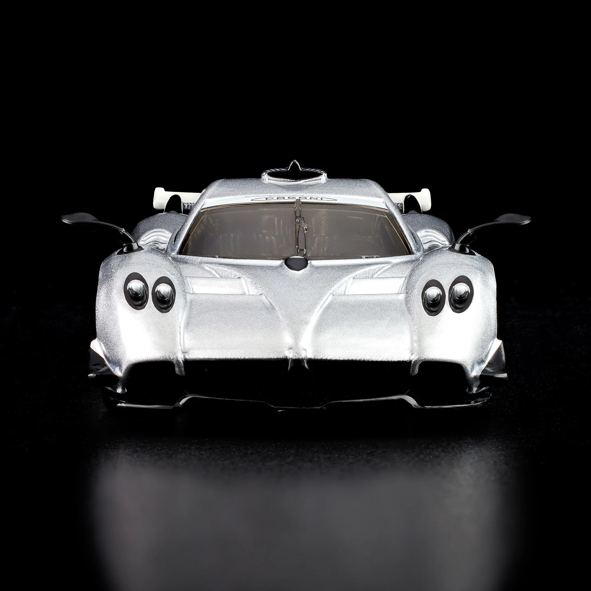 Hot Wheels RLC Exclusive ’21 Pagani Huayra R - Image 7