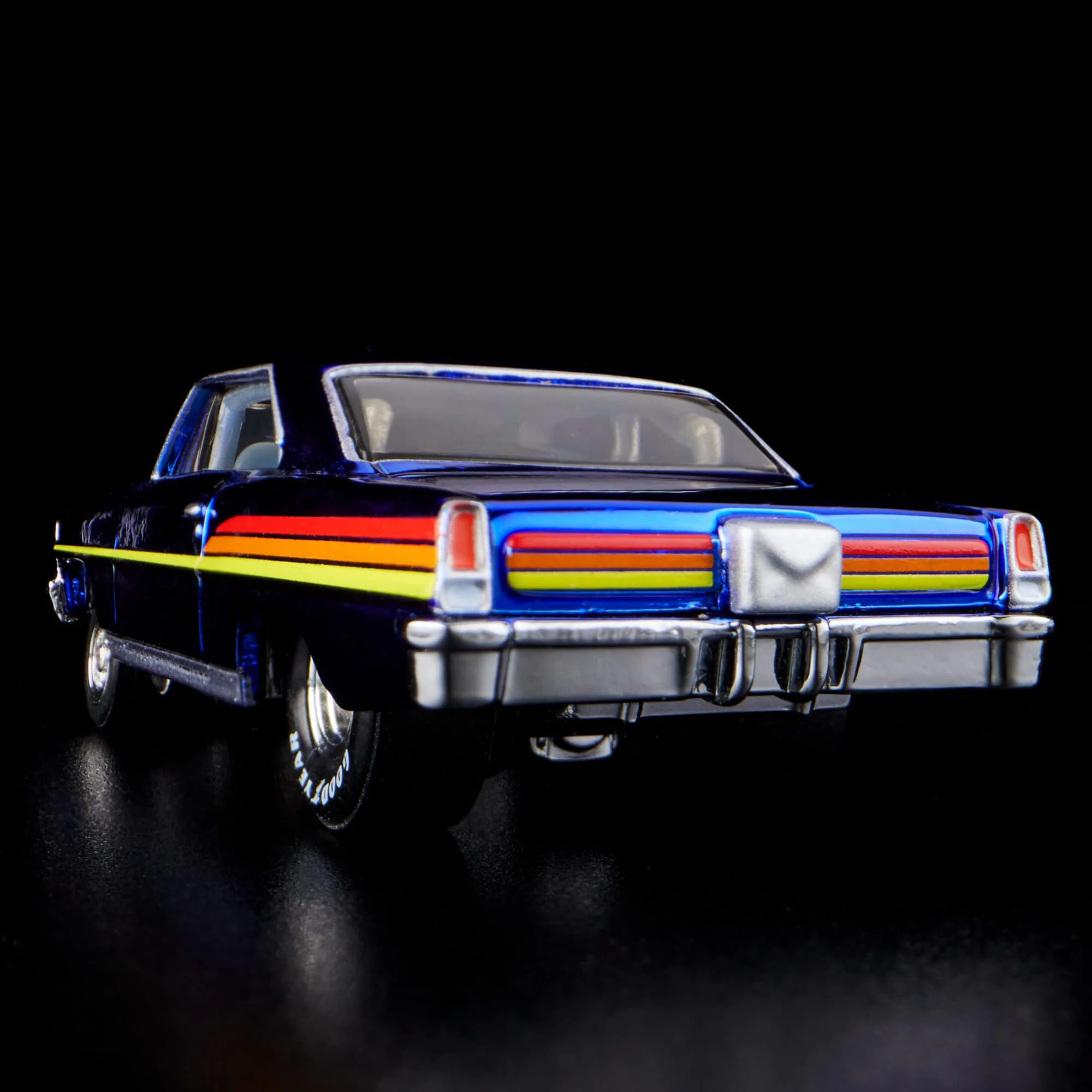 Hot Wheels RLC Exclusive ’66 Super Nova - Image 7
